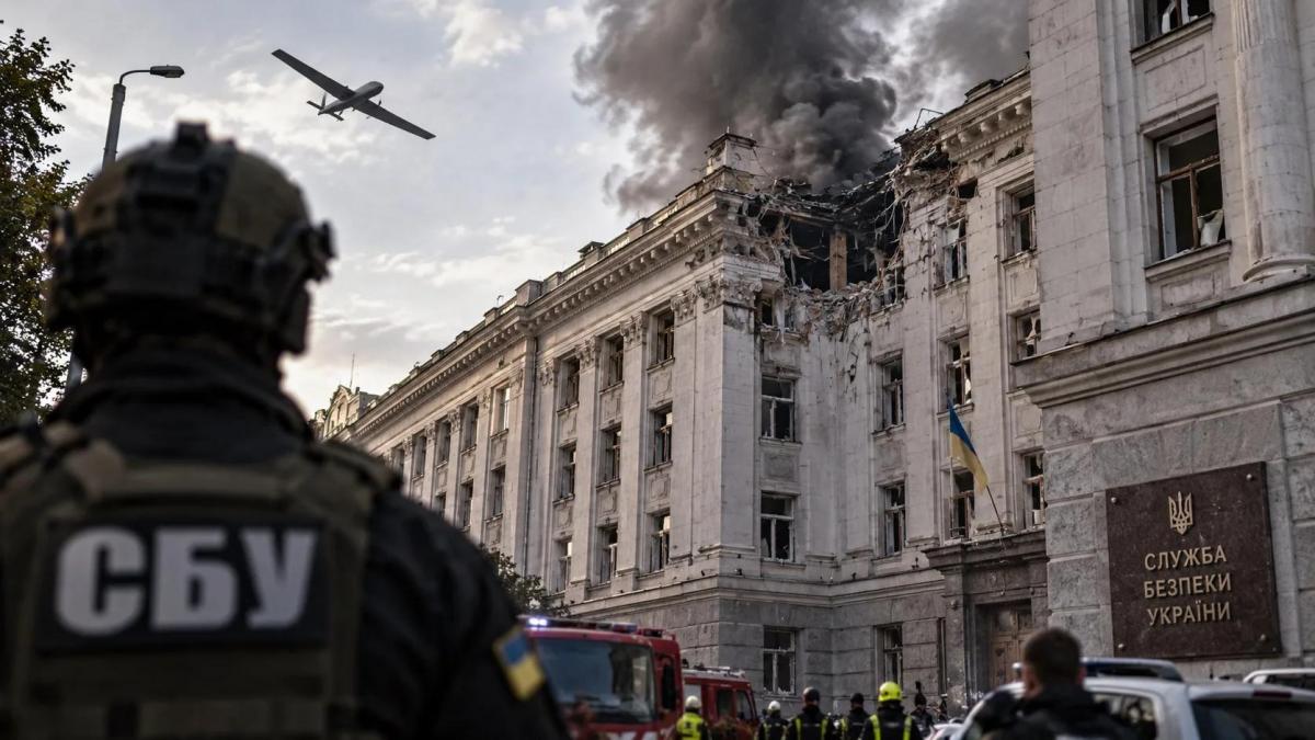 Покушение на главу СБУ или спектакль: кто запустил дрон в кабинет Поклада