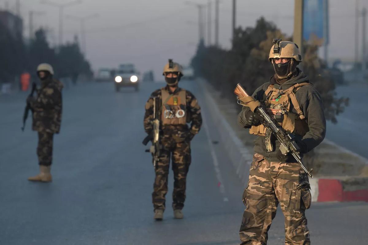 Армия Афганистана пошла в атаку на пакистанские посты после гибели детей