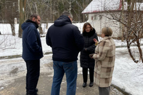 В Правдинском городского округа Пушкинский расчистили двор после обращения жителя