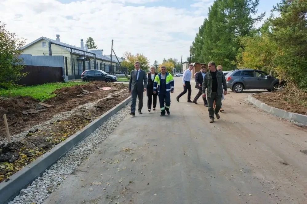 «Именно жители определяют приоритеты ремонта»: Спикер Заксобрания Кировской области Роман Береснев рассказал о реализации программы «Дорожный миллиард»