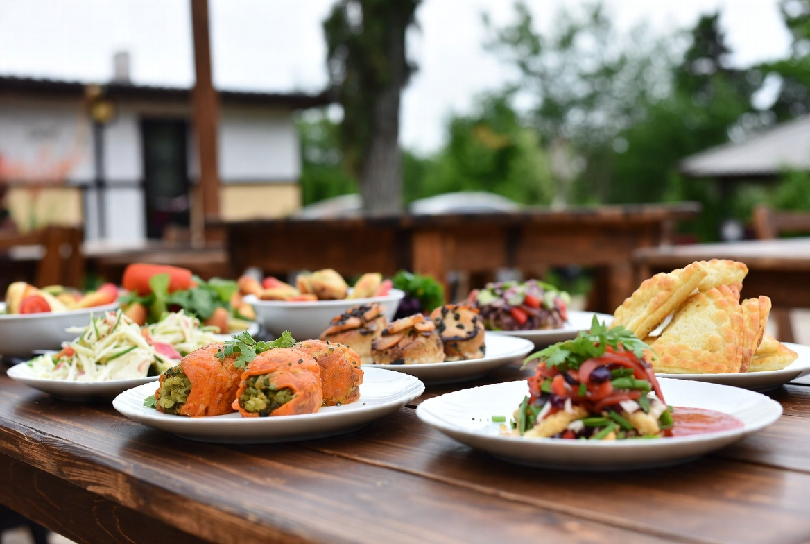 Улиточные фермы, лавандовые поля, дегустации чая: Крым расширяет гастромаршруты