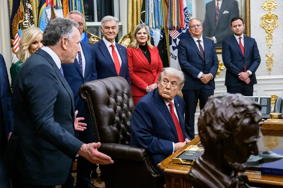 Бунт демократов: 20 штатов пошли в суд, чтобы растоптать новый указ Трампа о пошлинах