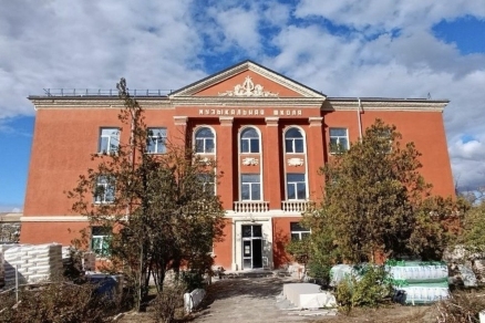 В Северодонецке ремонтируют музыкальную школу №1