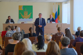 «Инфраструктура играет решающую роль»: Спикер Заксобрания Роман Береснев открыл новое молодежное пространство в рамках проекта «Отличные места» в поселке Юрья