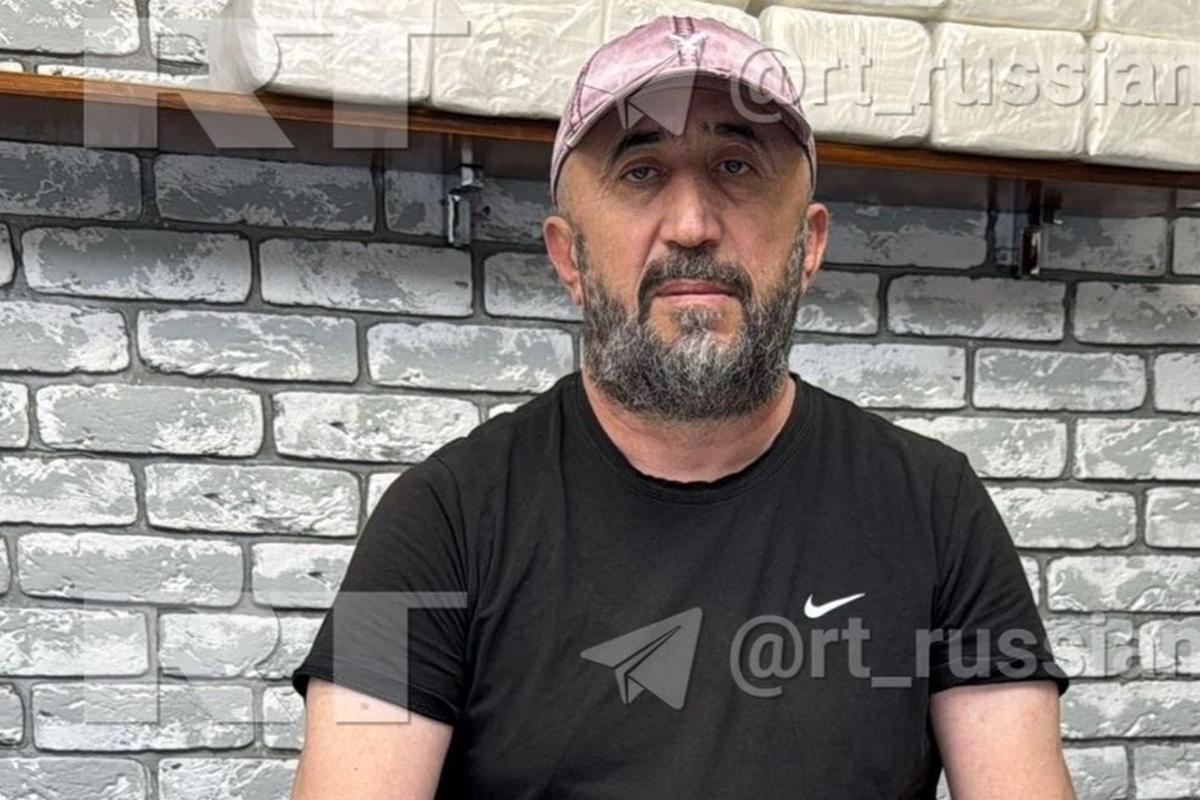 Потоп в Дагестане: сотрудник кафе стал ангелом-хранителем для ребенка