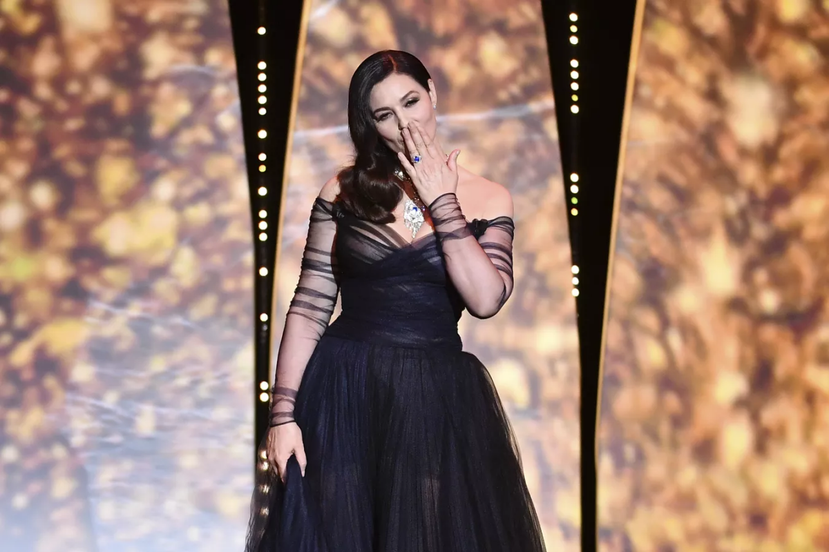 Моника Беллуччи снялась для нового выпуска итальянского Elle