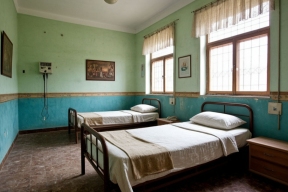 Нарколог Шуров проанализировал ситуацию с задержаниями в реабилитационных центрах