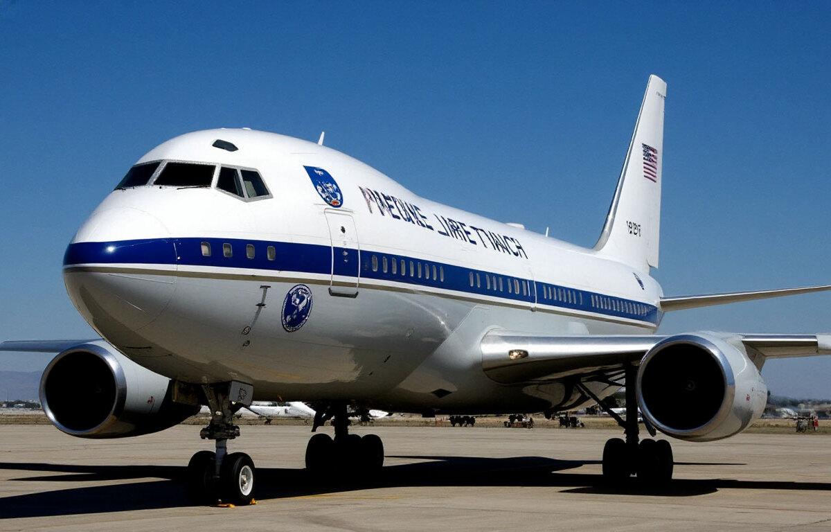 Пентагон перебросил самолет ядерной войны E-4B Nightwatch в Лос-Анджелес