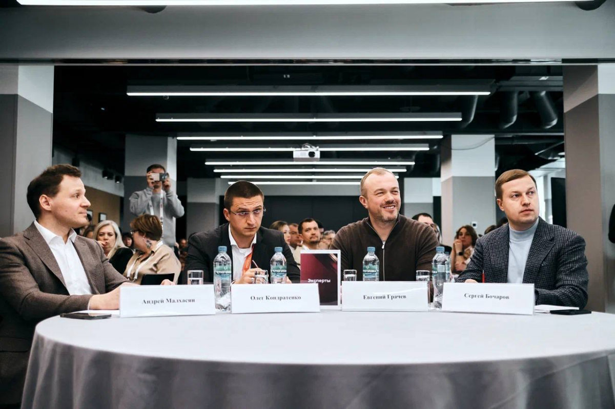 В рамках второго потока программы ВАРМСУ «Школа муниципальных команд» мэры представили свои проектные инициативы для регионов России