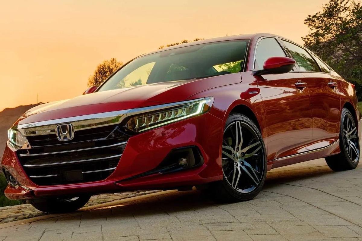 New Honda Accord sedans from 2.7 million rubles are sold in Russia again