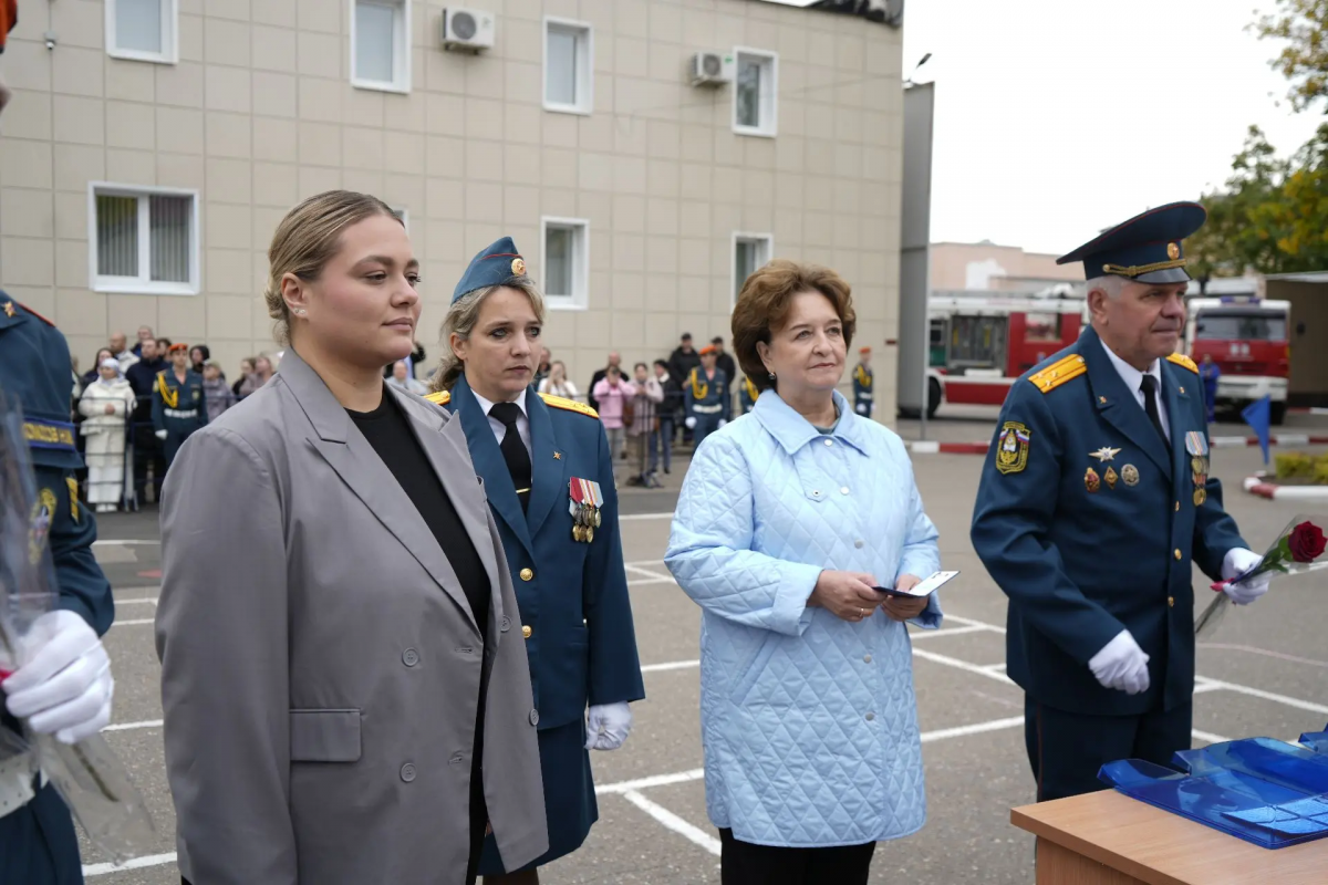 Спикер областной думы Марина Дмитриева поздравила коллектив Ивановской пожарно-спасательной академии с 60-летним юбилеем