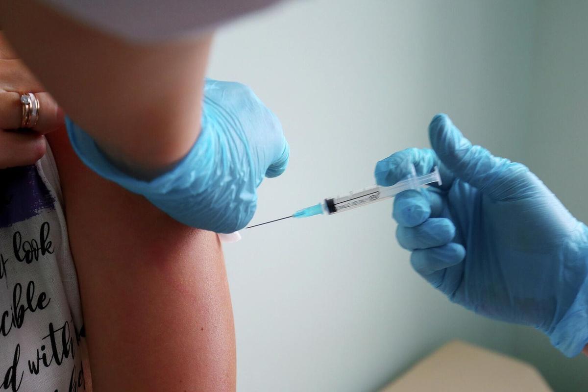 Регионы РФ, не закупающие вакцину от папилломы, сильнее прочих подвержены болезни