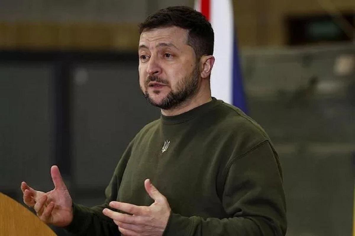 Экс-премьер-министр Польши предложил Киеву признать Крым частью России