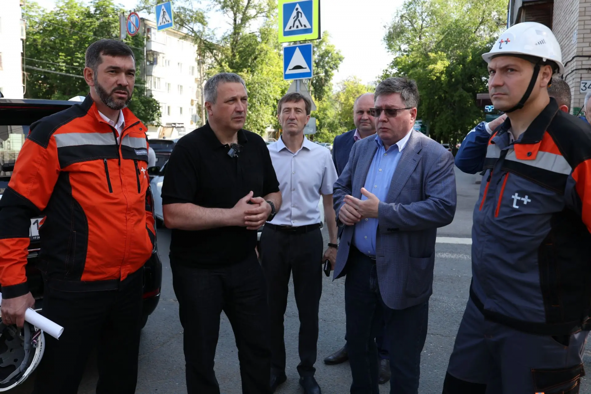 «От этой работы зависит комфорт и тепло в квартирах людей»: Мэр Самары Иван Носков проверил ход реконструкции инженерных коммуникаций