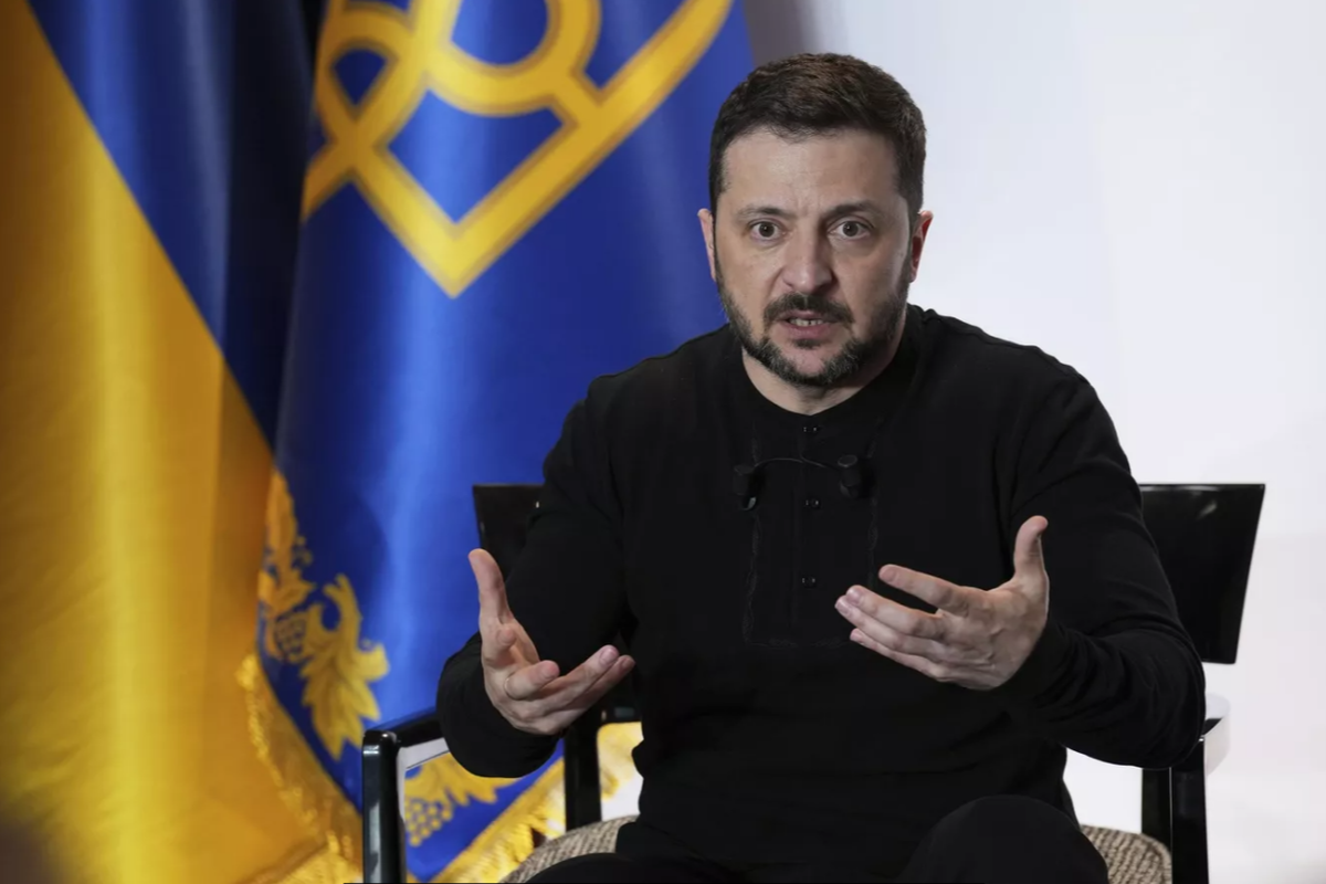 Политолог призвал Вашингтон прекратить поддерживать Зеленского