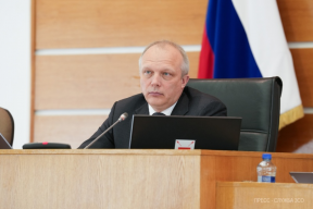 Спикер Заксобрания Роман Заварин: Депутаты Вологодчины утвердили рост доходов бюджета на 1,2 млрд рублей и расширили расходную часть на соцсферу и благоустройство