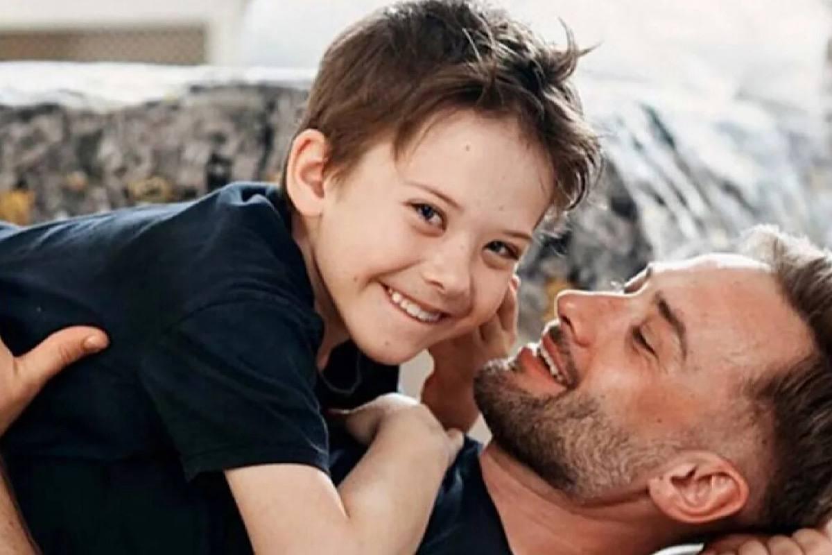 Шепелева озадачили поразительным сходством младшего сына с сыном Жанны Фриске