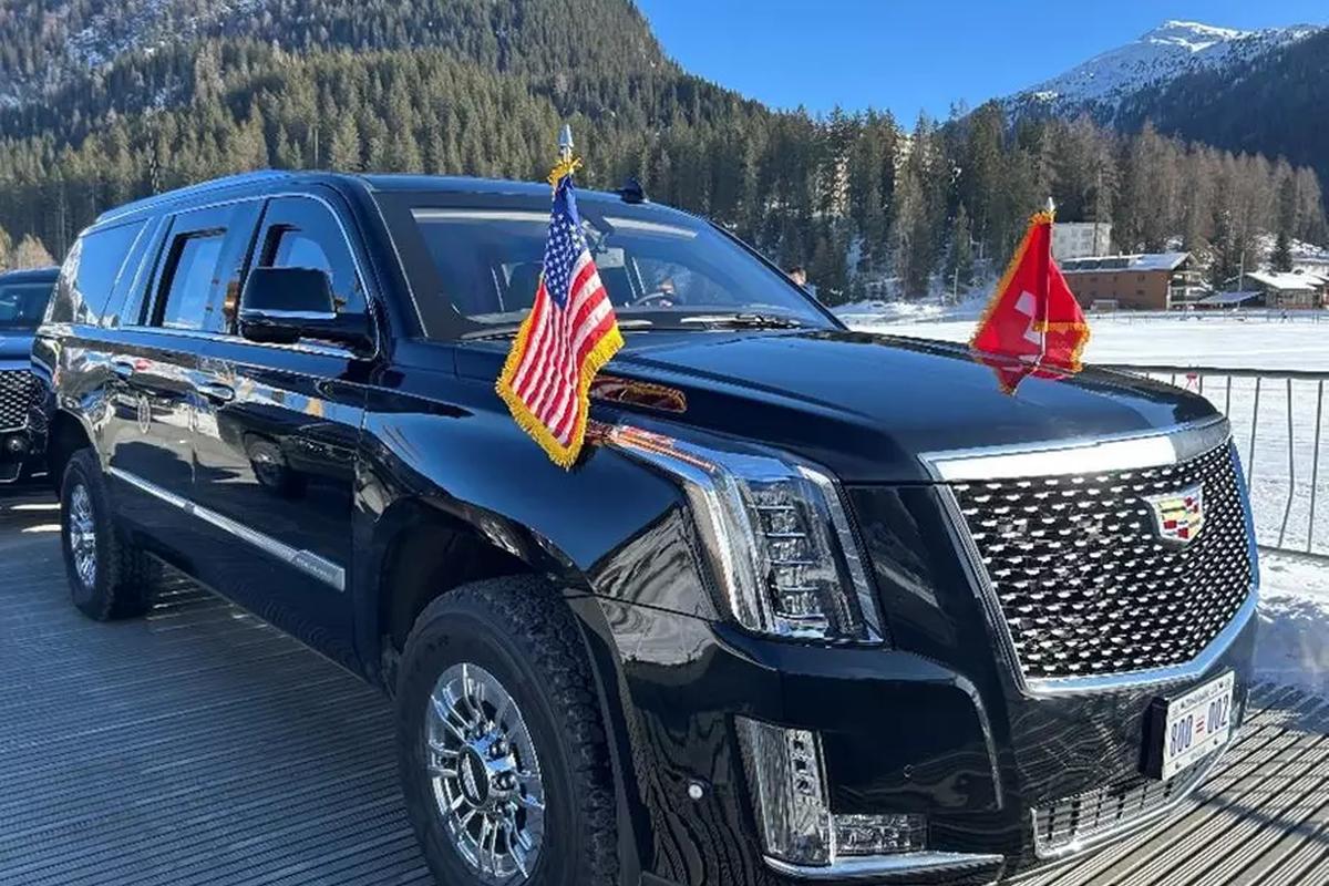 Новый бронированный лимузин Cadillac Escalade был замечен в кортеже Трампа в Давосе