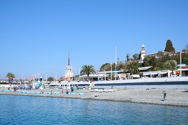 Зимние пляжи Сочи посещают более 300 тысяч человек ежемесячно