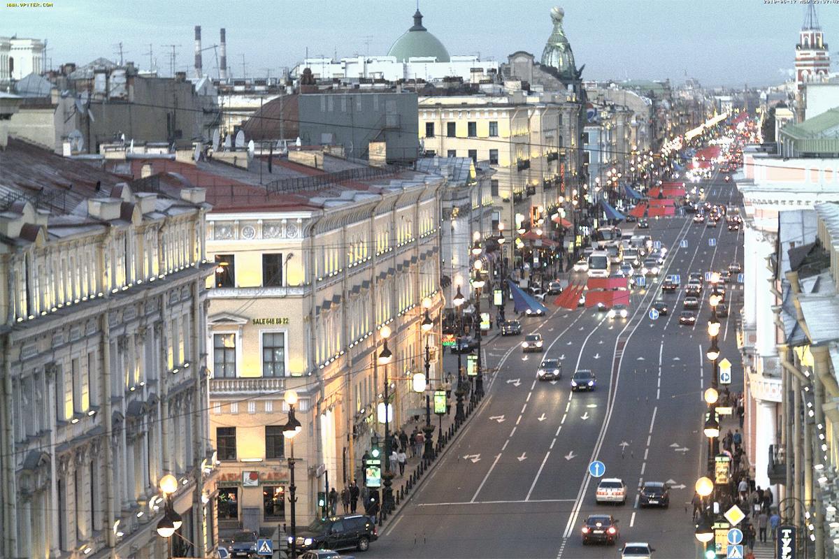 Невский проспект украсили в честь Дня полного освобождения Ленинграда от фашистской блокады