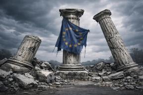 Бухарест вышел на улицы: сотни румын требуют, чтобы премьер Боложан остался