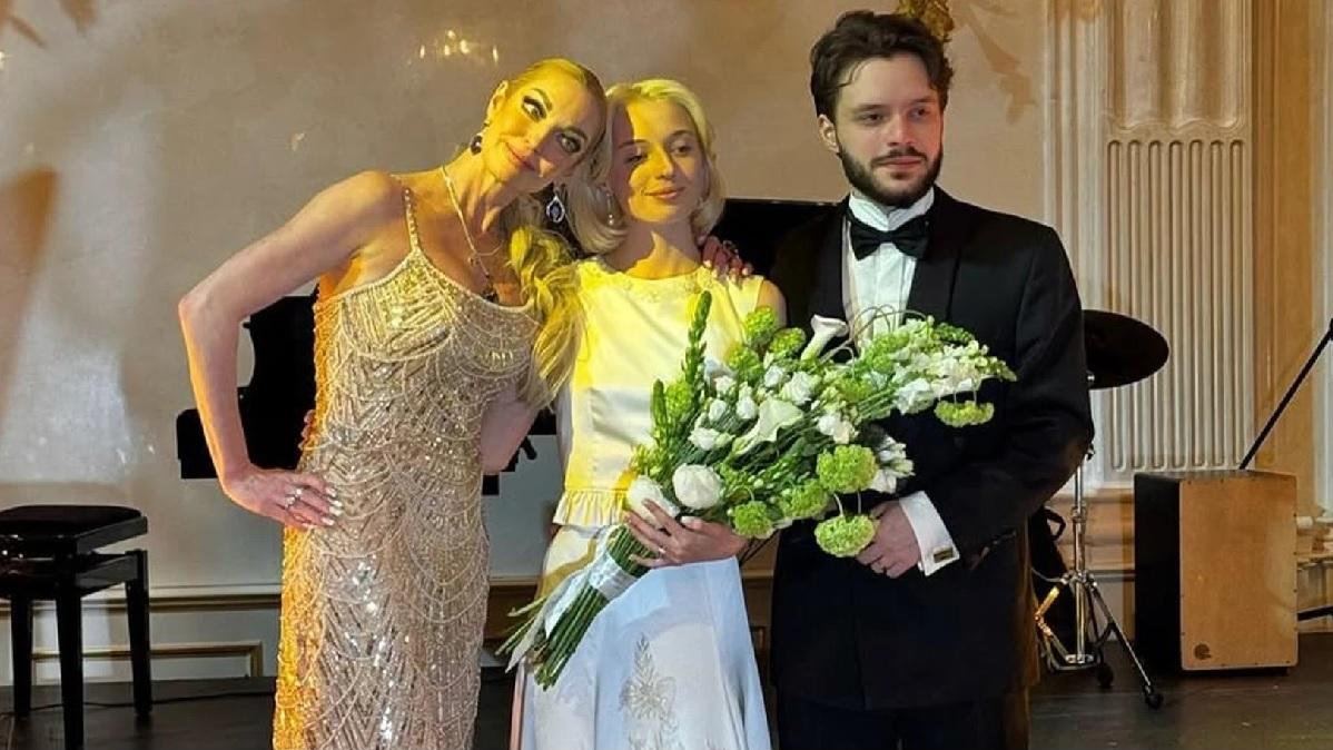 «My daughter is always in my heart»: Volochkova confessed why she did not see her daughter after the wedding