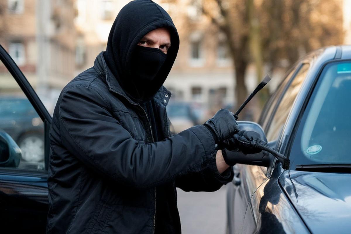 Граждане Коми совершили дерзкие попытки угона автомобилей