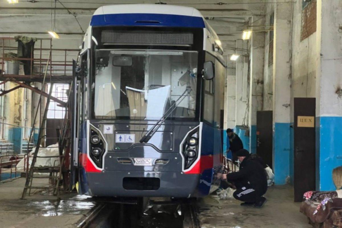 Во Владикавказе специалисты изучают проблему с кондиционированием в новых трамваях