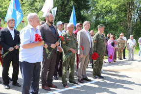 Спикер Заксобрания Геннадий Новосельцев: В Калужской области встретили участников автопробега в честь памяти московского ополчения «Города-герои — города героев»
