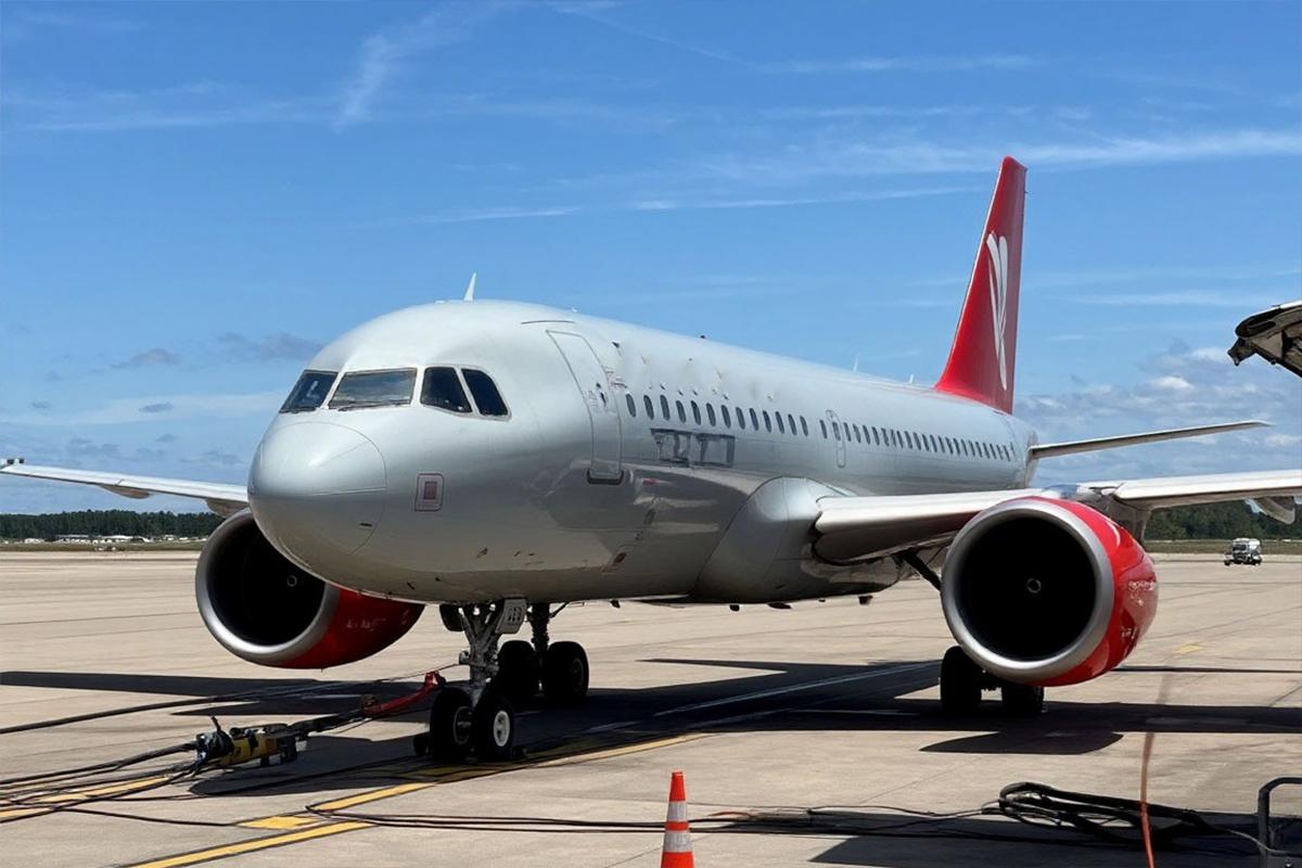 Керосин бьет по крылу: мировые авиакомпании массово рубят рейсы из-за ценового ада