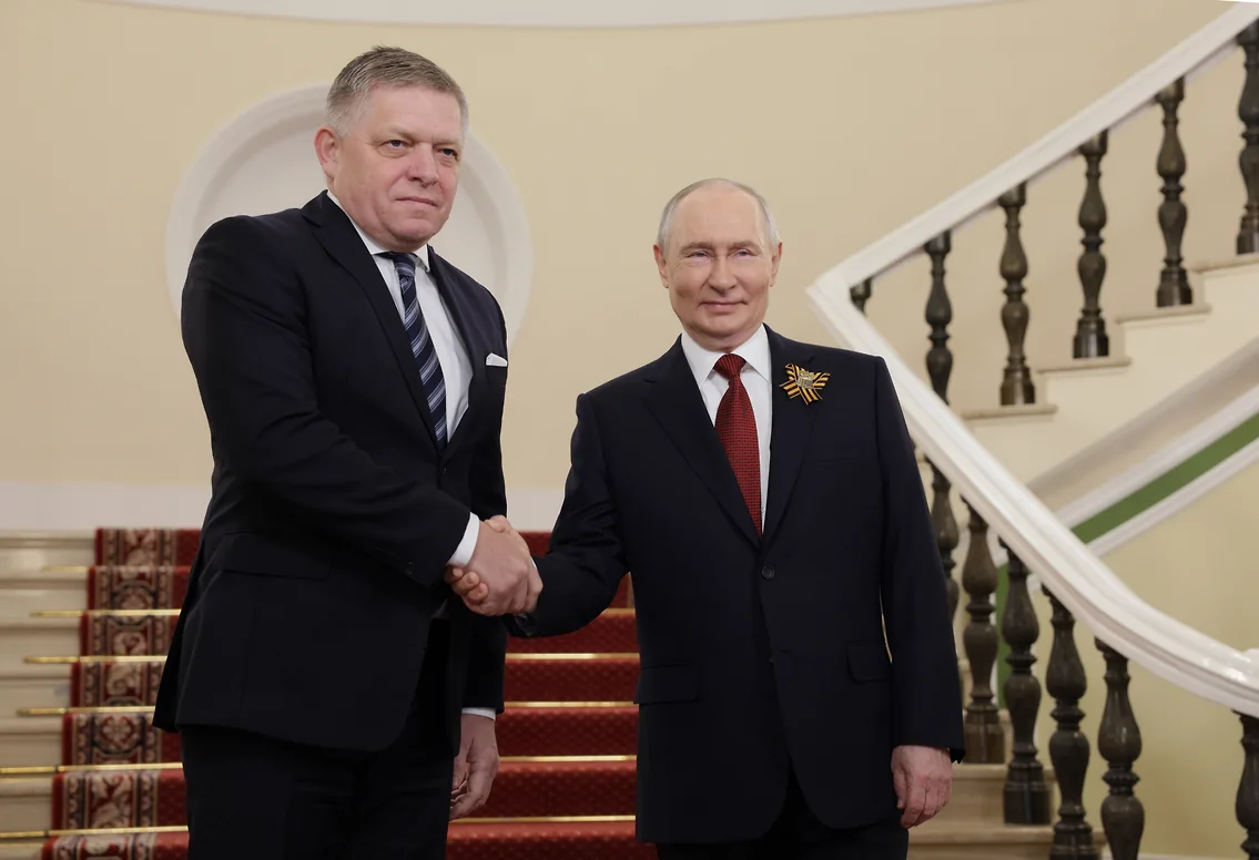 Путин и Фицо начали переговоры в Кремле