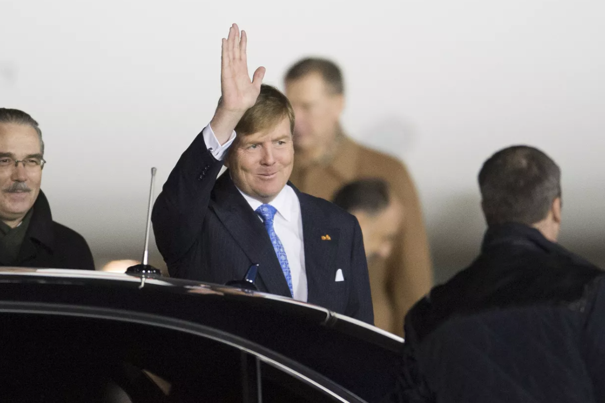 До зубов! Монарх Нидерландов призвал страну вооружаться