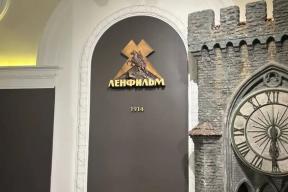 Смольный возьмет «Ленфильм» под контроль: что с золотой киноколлекцией?