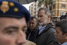 Spain's King Philip VI was thrown mud in flood-hit Valencia