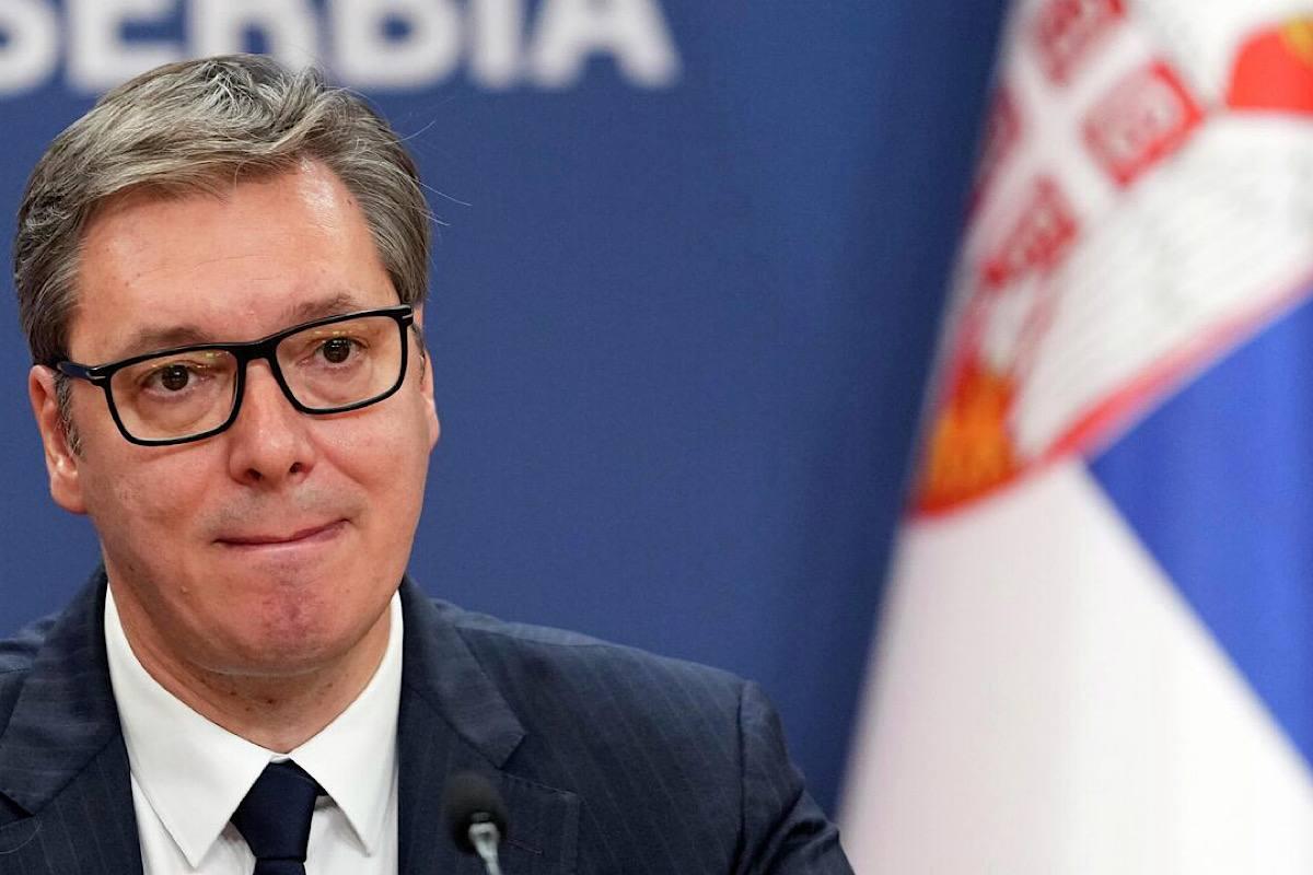 Политолог оценил перспективы сербского выбора между Москвой и Брюсселем