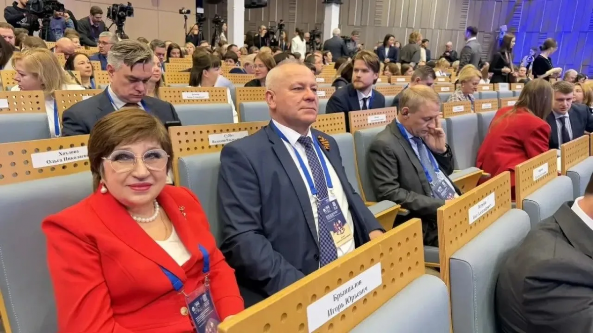 «Регион одним из первых начал помогать студенческим семьям»: спикер Заксобрания Владимирской области Ольга Хохлова приняла участие в конференции по демографии в Москве