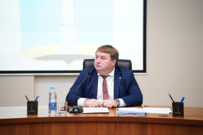 Мэр Александр Болдакин: В результате борьбы с нелегальной занятостью за январь-сентябрь 2025 года поступления от НДФЛ в муниципальную казну выросли на 42%, достигнув 15 млн рублей