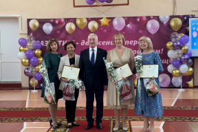 Спикер Заксобрания Ленобласти Сергей Бебенин поздравил Лодейнопольский центр образования «Развитие» с 35-летним юбилеем