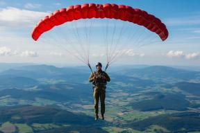 Российский парашютист разогнался до 500 км/ч и побил мировой рекорд