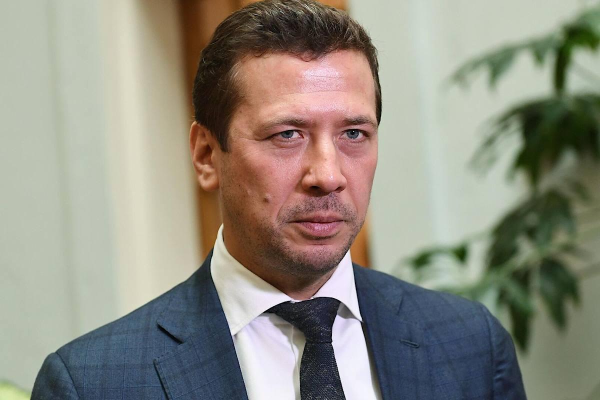 Четверо детей с отцом: почему Мерзликин стал исключением в российском шоу-бизнесе