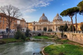 Мессы в Ватикане переведут в онлайн-режим через QR-коды