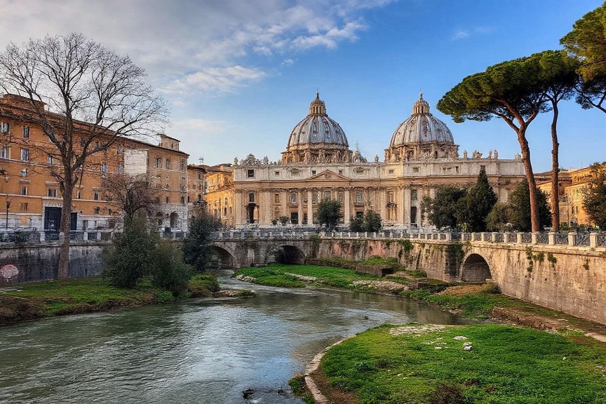 Мессы в Ватикане переведут в онлайн-режим через QR-коды