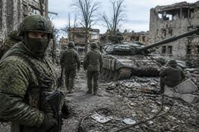 Сквозь стены: как российские штурмовики взяли Торское с помощью «лисьих нор»