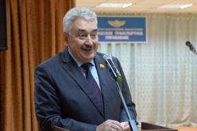 Глава Госсовета Чувашии Леонид Черкесов поздравил работников пассажирского транспорта с профессиональным праздником