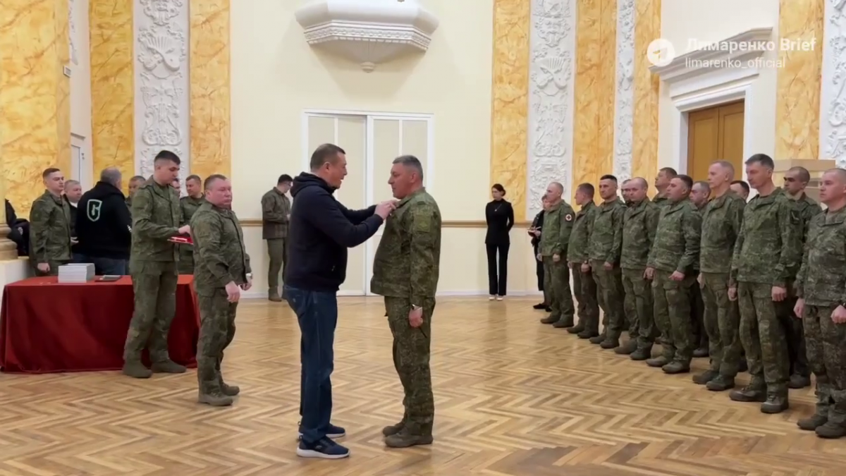 Губернатор Валерий Лимаренко передал сахалинским бойцам в зоне СВО новую партию передовых дронов, средства связи и квадроциклы