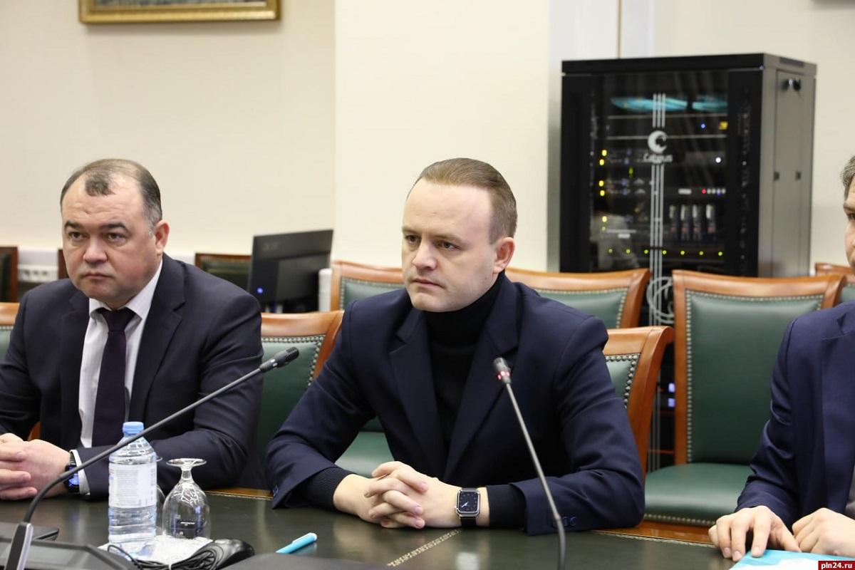 ЛДПР и «Новые люди»: предвыборные баталии