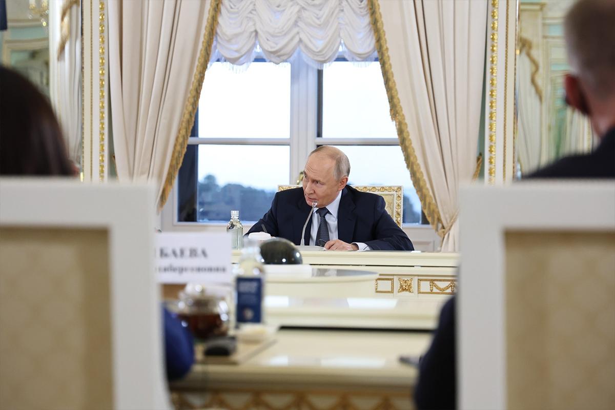 «Допрашивайте меня»: Путин взял под защиту немецкого журналиста, которому задали острый вопрос о войне