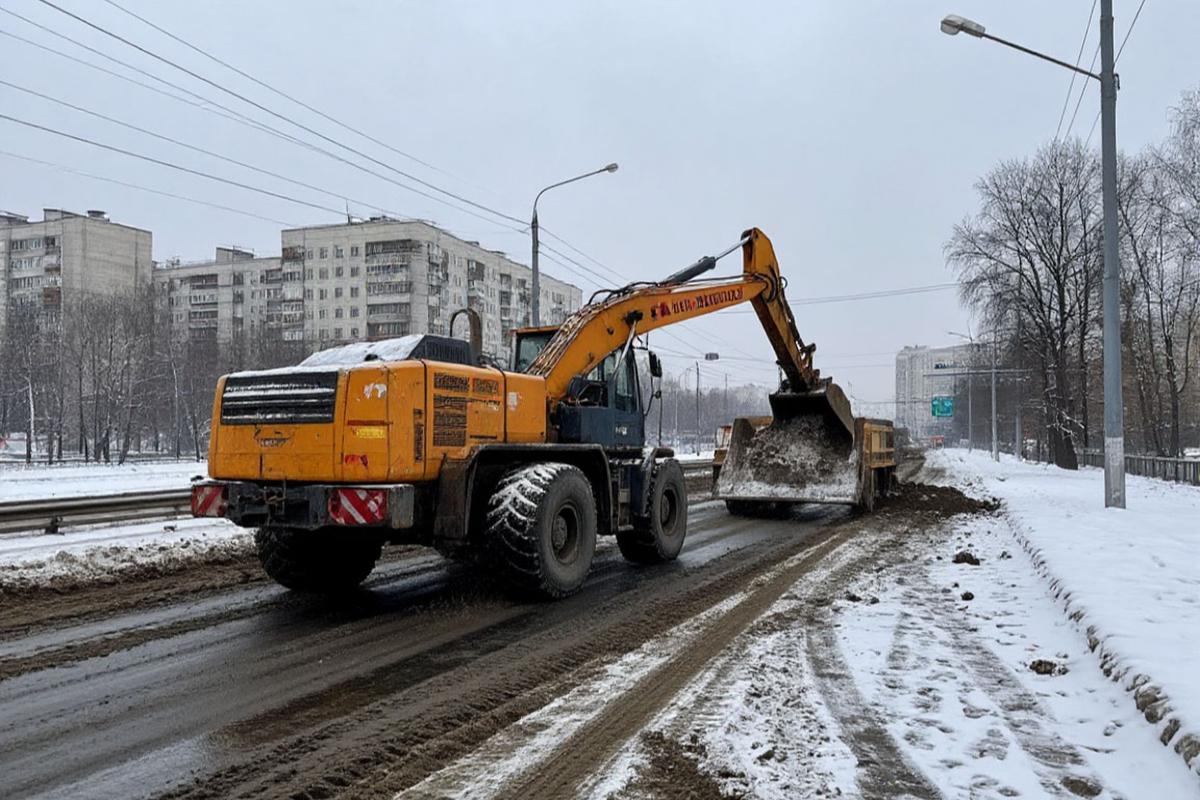В Москве на уборку снега выведены 130 тысяч человек
