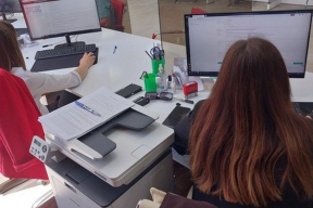 В Херсонской области сотрудники МФЦ выезжают к маломобильным жителям