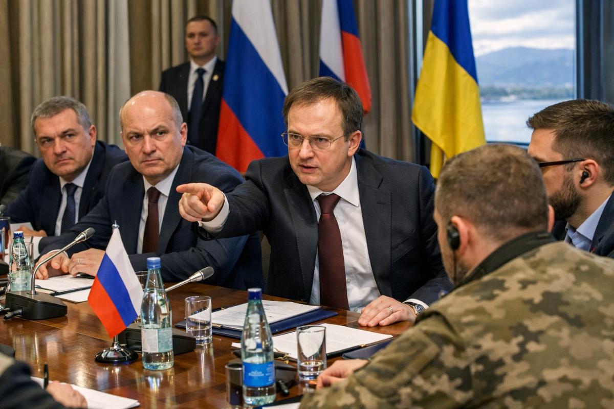 Мединский назвал приговор киевского суда 9 мая жестче святой инквизиции